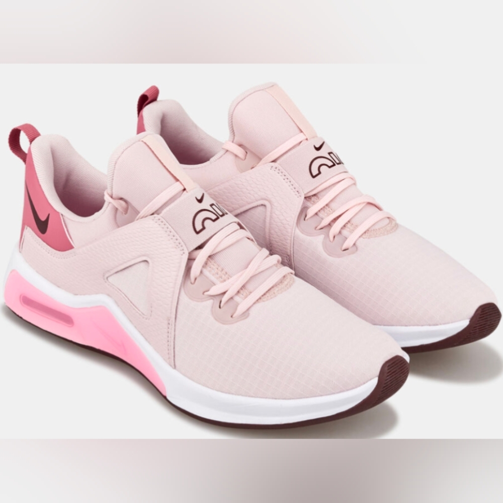 Nike Air Max Bella TR5 Premium ‘Barely Rose’ Sneakers Size 10.5 NWOT MSRP $95